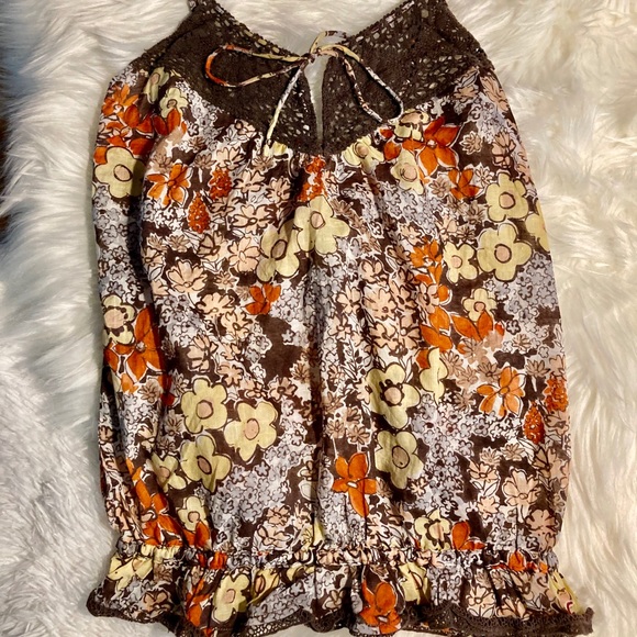 Hollister Tops - Floral vintage look Summer top by Hollister